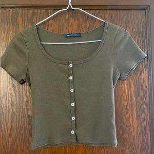 Brandy Melville short sleeve brown, cap sleeve cropped tee. Ribbed cotton.